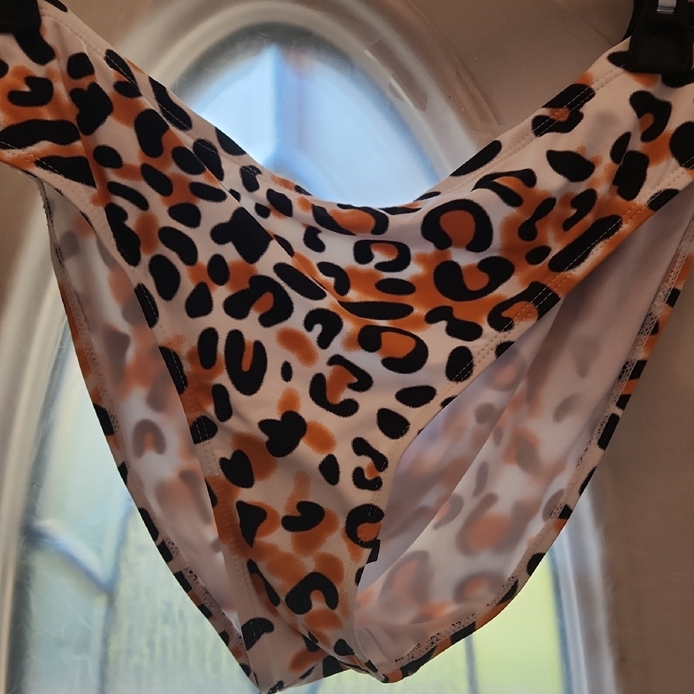 Leopard Print Women's Bikini Bottom Nwot